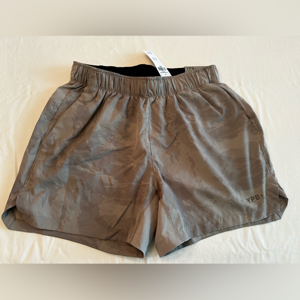 NWT Men’s YPB by Abercrombie gray camo mesh shorts. Size S